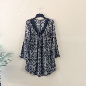 Charlotte Russe Eyelash Lace V Neck Floral Dress‎